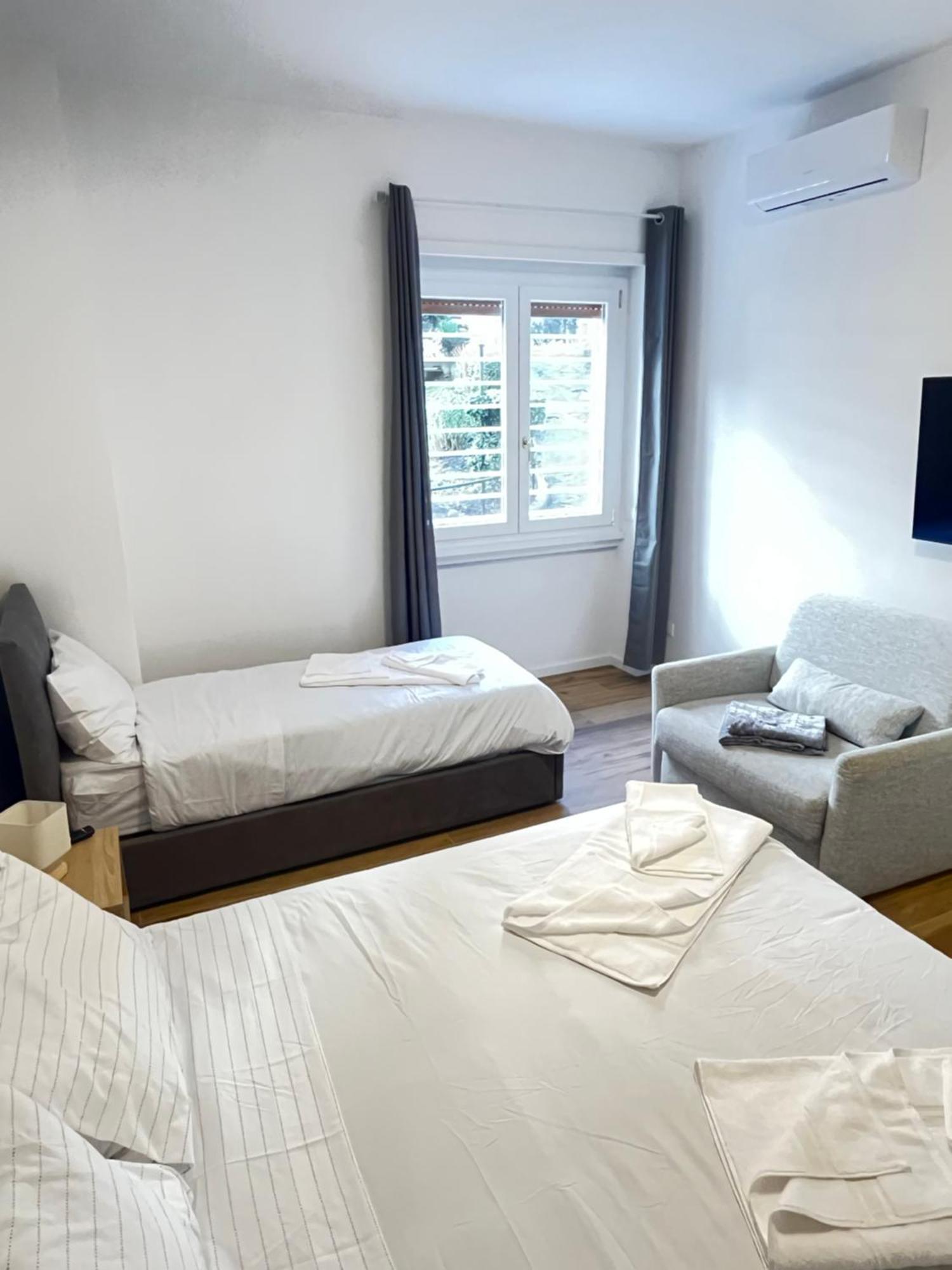 Apartment Casa Miseno, Independent Near Metro B