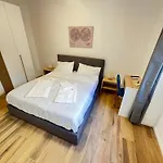 Casa Miseno, Independent Apartment Near Metro B